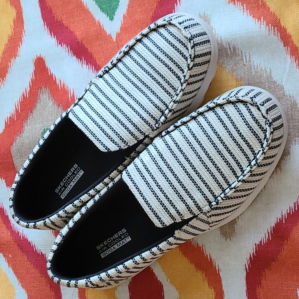 Womens Skechers shoes